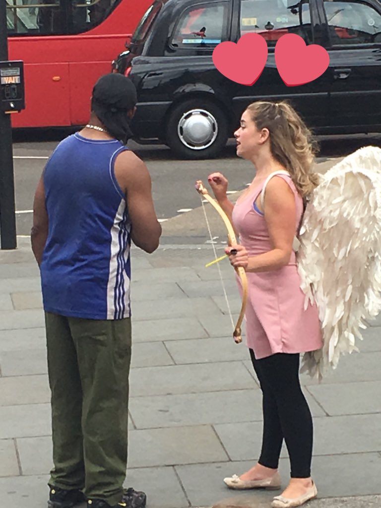LizzyMcMullen's tweet image. #Stupidcupid dishing out #love advice, gearing up for her show @FollowTheCow @edfringe #edboost #comedy #edfringe2018