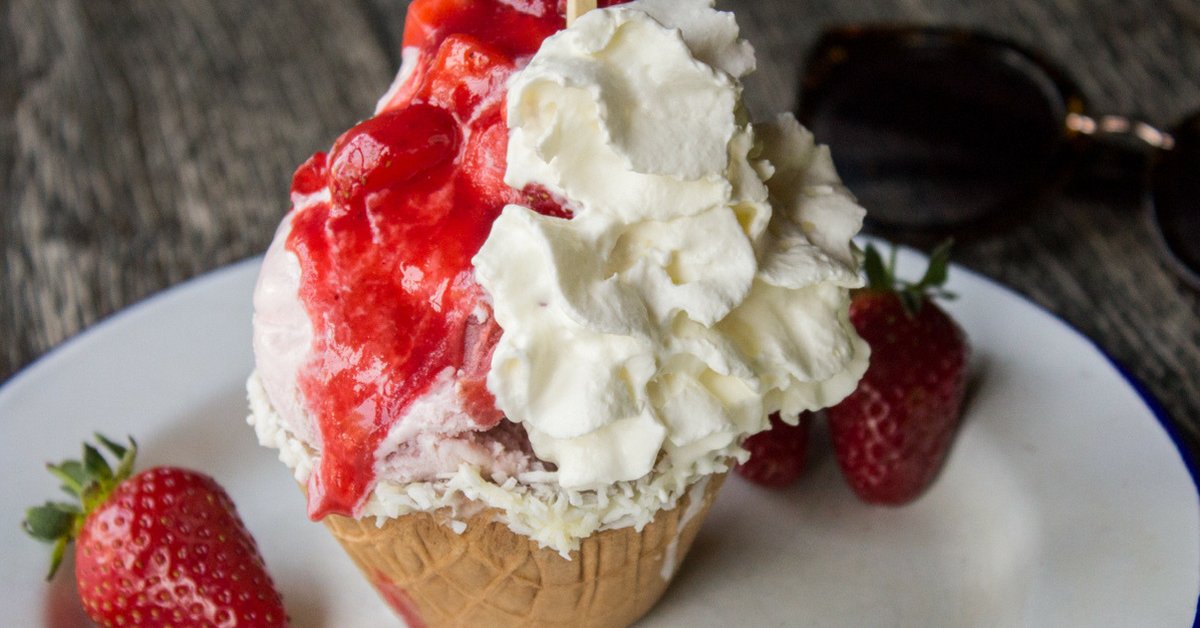 pieminister's tweet photo. Have you entered to win the summer of soft serve? Just tag @pieminister with #canilickit on your soft serve photo & it could be yours. We're talking a whole month of free ice cream people π₯π₯π₯https://t.co/7E8J0tlSw4 #win #competition #promotion #comp #summerofsoftserve https://t.co/mtgAzsW1rS