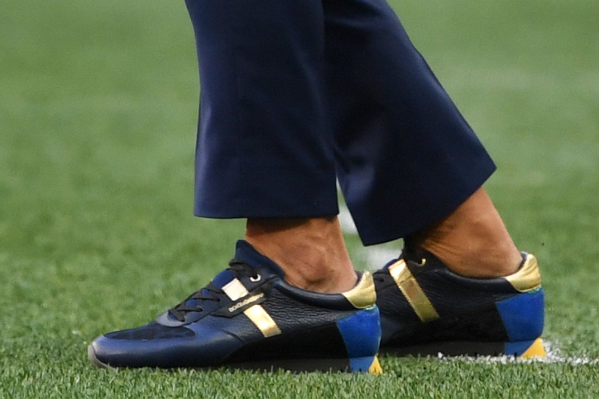 CNN Sports on X: No socks? Interesting. 🤔 Is Morocco coach Herve Renard a  *shoe-in* for the best dressed coach award? #WorldCup #MARIRN   / X