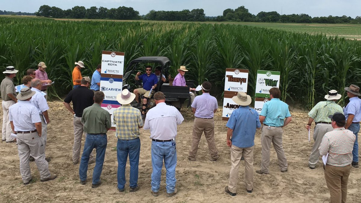 Mize1Mize's tweet photo. #GROWTOYIELD!
North Delta learning the Importance of underground nutritional programs for soybean and corn production!
#yieldandquality https://t.co/KWOtijqpPn