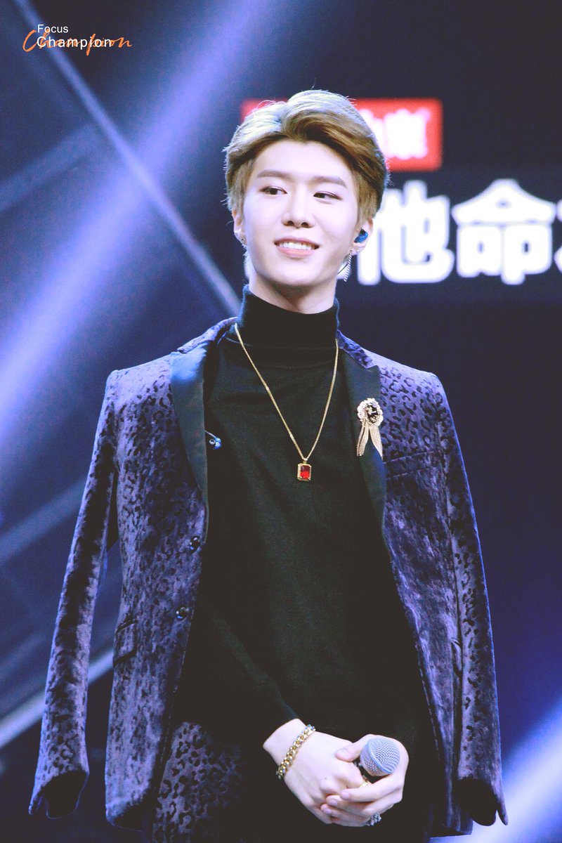 SparklingMiii's tweet photo. Zhù nǐ shēng rì kuài lè🎶🎂 

Thank you for always making me smile, you're my source of happiness #FanChengCheng. I hope that you'll always be well and that you'll keep on doing what you love. Wo Ai Ni chen ge! ❤

#FCC18thBirthday #范丞丞 #NINEPERCENT #Yuehua #NEX7 #Adam0616 https://t.co/jzWve2XYyB