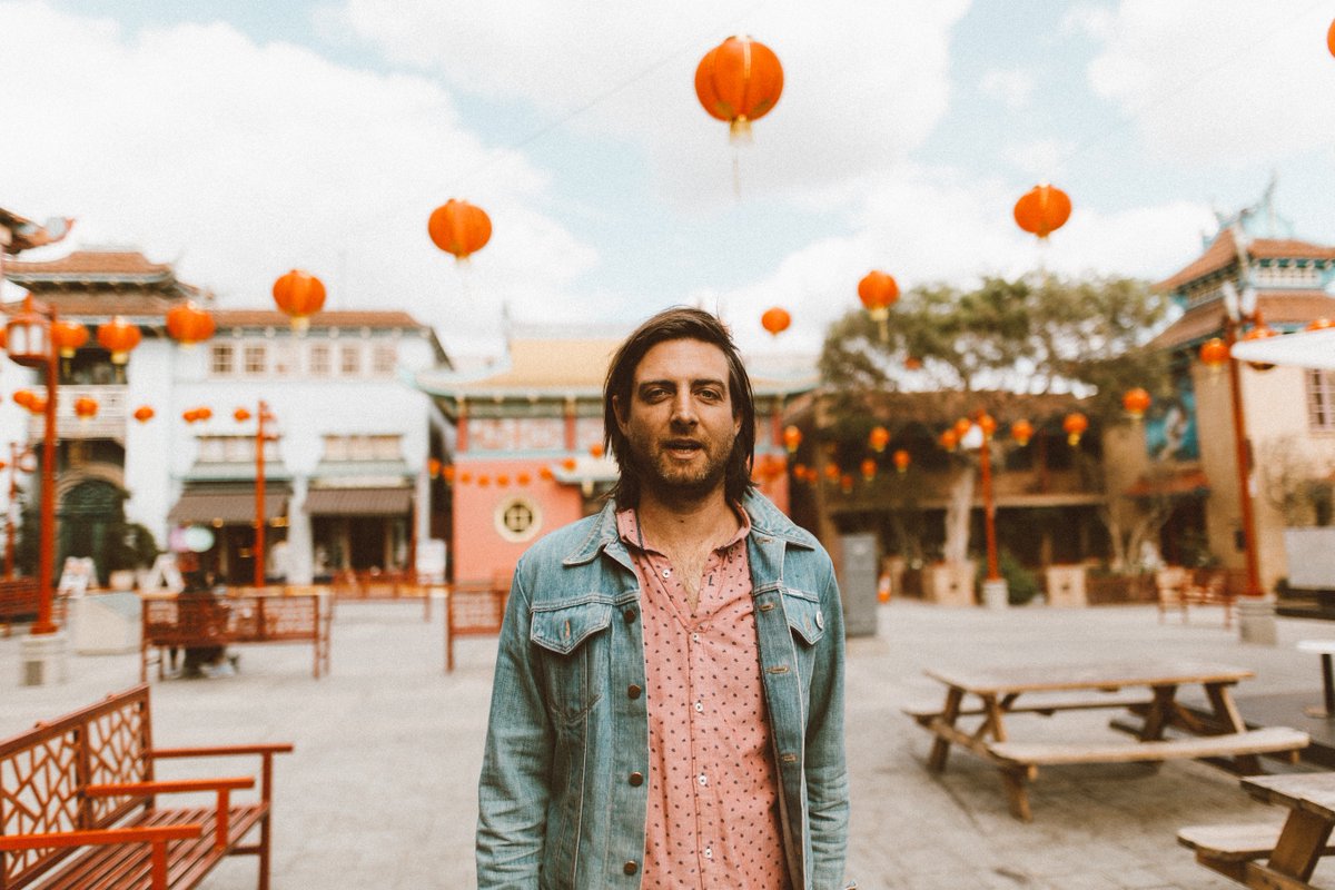 adhocfm's tweet photo. JUST ANNOUNCED 🎈🎈
@TheLoveLanguage at @BabysAllRight on 8/18 w/ @batfangsband &amp; moon racer

tix on sale now 👉🏽https://t.co/DFREodyV56 https://t.co/Y2RwySrCff
