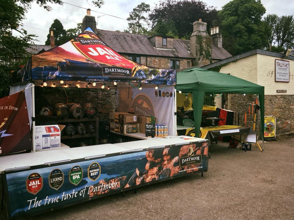 Littlehempston's tweet photo. We’re open 

Come on down for a pint and a Local Devon Beef burger and some great beer and cider https://t.co/iVRxg8jjAn