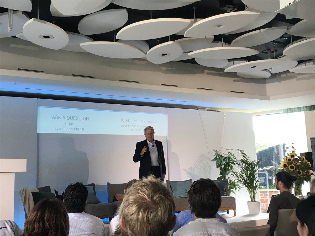 LSEMarshall's tweet photo. Doing what he does best, closing up a completely inspirational #FPF18 @FoundersPledge ‘go found, go pledge, go solve...’ https://t.co/MsYmygLtWc