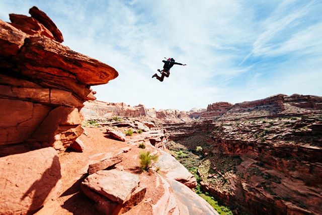 baldelli's tweet photo. James jumping off the diving board | Moab, UT . . . .
#adventure #adventurephotography #adventurephotographer #adventurethatislife #basejump #moab #utah #magicbackpacks #snakeriverbase #Simplyadventure #openmyworld #goplayoutside #optoutside #simplyadve… https://t.co/p1nsi6Gtrw https://t.co/XlWj2JfWBz