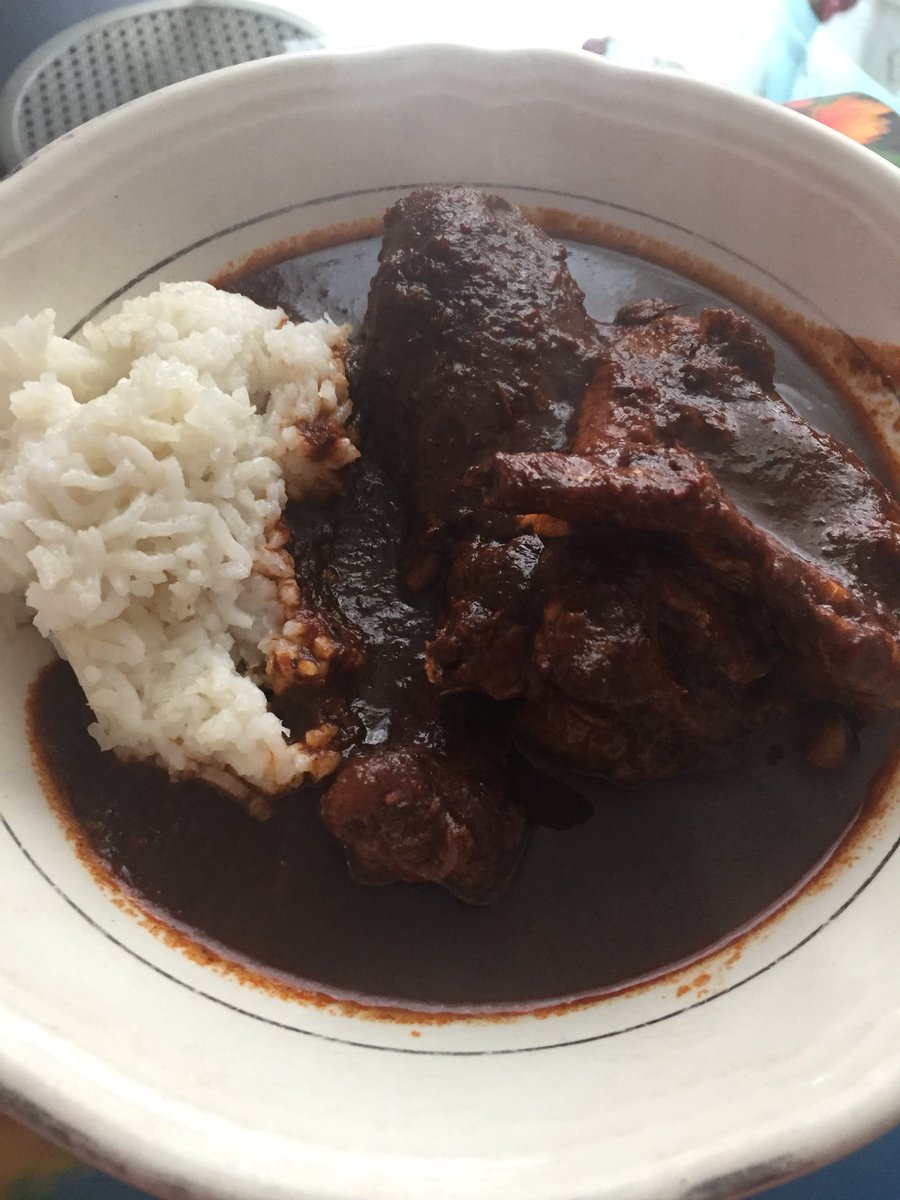 AleskaHadaVerde's tweet photo. 🙌🏽 Si pudieran oler esta delicia 🤤 #PolloAdobado #comidaporno #GraciasSraBonita 🙏🏽 #foodporn #SinFiltros https://t.co/SRKBK0dSQ8