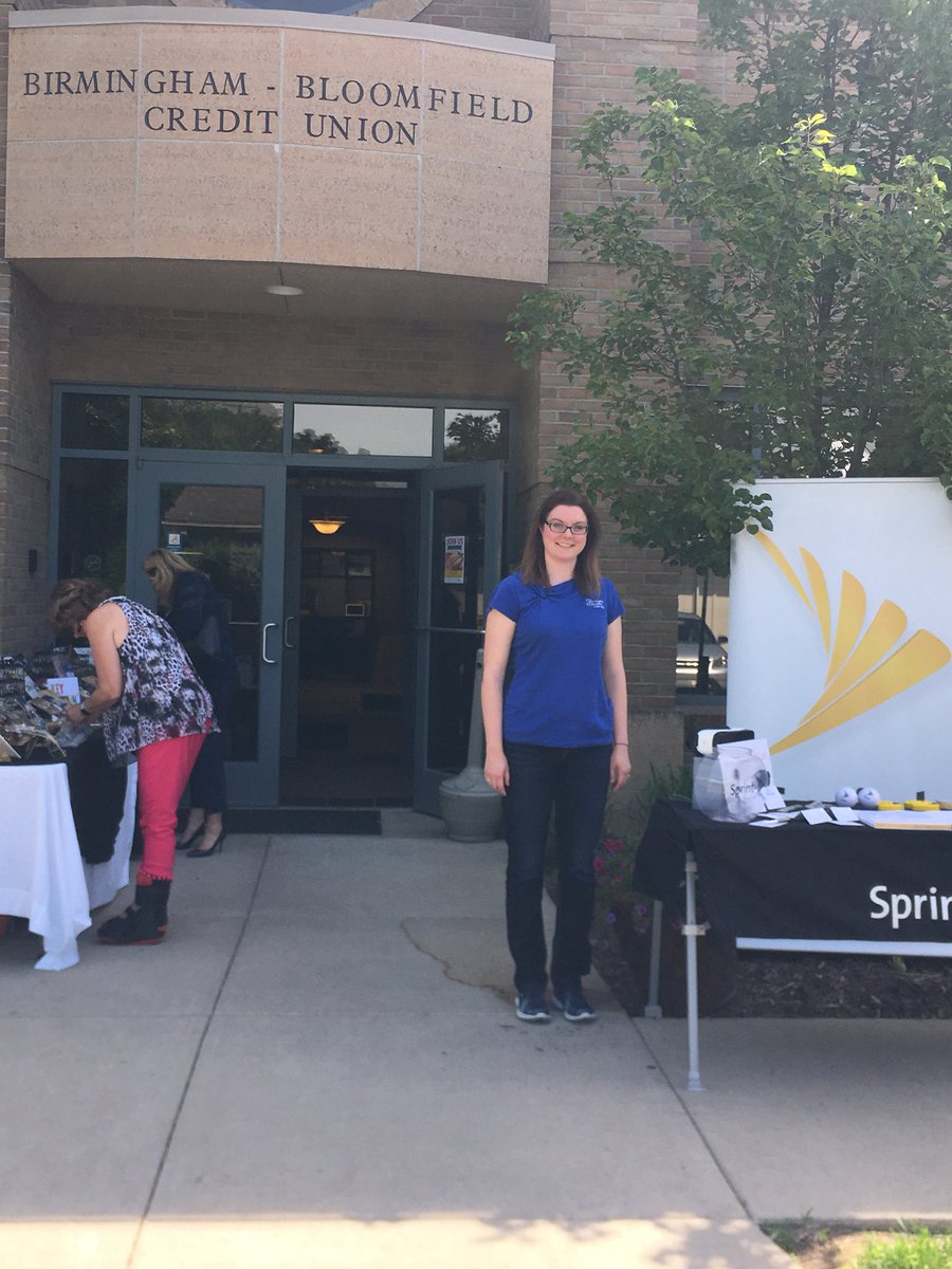 sprint_411's tweet photo. Come join us at the#BirminghamBloomfieldCreditUnion member appreciation event @sprintbusiness @alphaconnected @andyvanderveen @bbcreditunion https://t.co/yG3Vqleit9