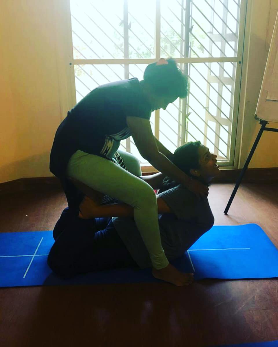 asheeshpal's tweet image. Only when one stretches beyond his/her comfort zone, the blossoming happens.

Particpants enjoying the stretch, a little beyond their comfort zone.  #weekendttc #weekendcourse #yogateachertraining #yogapractice #yogafit #yogaposes #yogalife #yogapants #yogadetox #shankhprakshalan