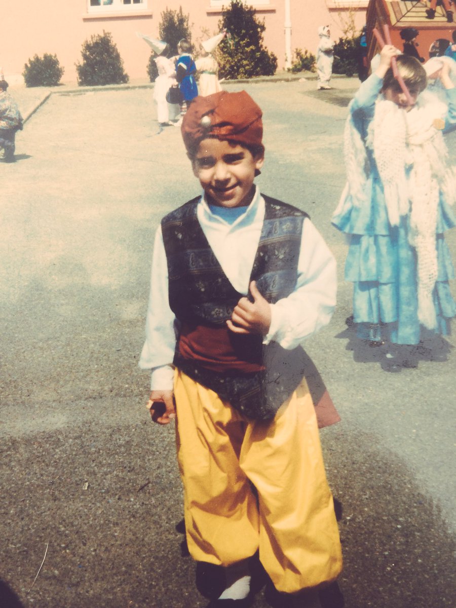 KevinElarbi's tweet photo. De circonstance aujourd’hui 😏😉 #MiniKevin #FeteDeLAid https://t.co/ohh1NMh8Ky