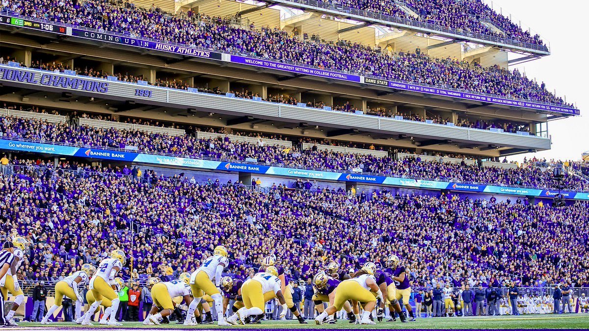 jdub2379's tweet image. If you could put one guaranteed win in your back pocket this year....which one would you pick?

READ:
If You Could Choose One?
realdawghuskies.com/if-you-could-c…
via...
@Realdawg2018 
#huskyfootball 
#scheduleanalysis