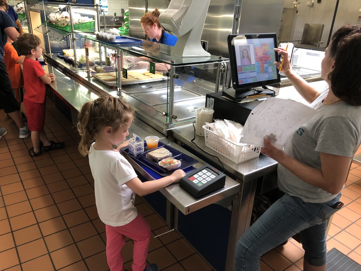 mrs_beauchaine's tweet photo. First time eating in the cafeteria! Kindergarten, we are coming for you! #GCpride #UPK #prs50 @PaulRoadSchool https://t.co/rgIohkbW4q