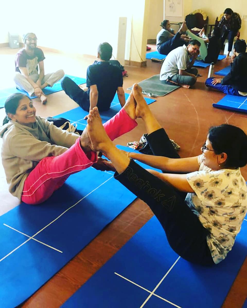 asheeshpal's tweet image. Only when one stretches beyond his/her comfort zone, the blossoming happens.

Particpants enjoying the stretch, a little beyond their comfort zone.  #weekendttc #weekendcourse #yogateachertraining #yogapractice #yogafit #yogaposes #yogalife #yogapants #yogadetox #shankhprakshalan