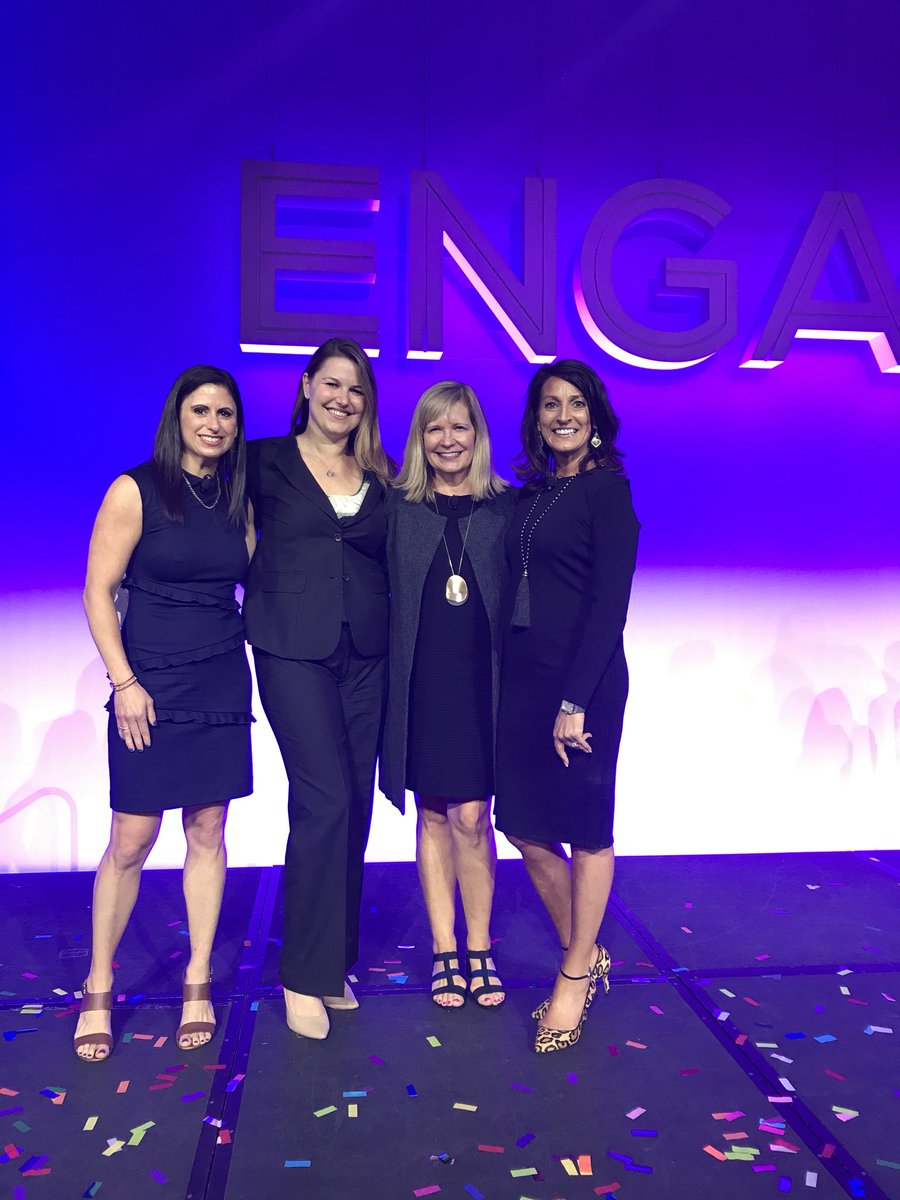 Hello Staffing Leader of the Year! Congrats <a href="/JanetteMarx/">Janette Marx</a> on your award and much deserved recognition! #BullseyeAward #BullhornEngage #WomenInStaffing