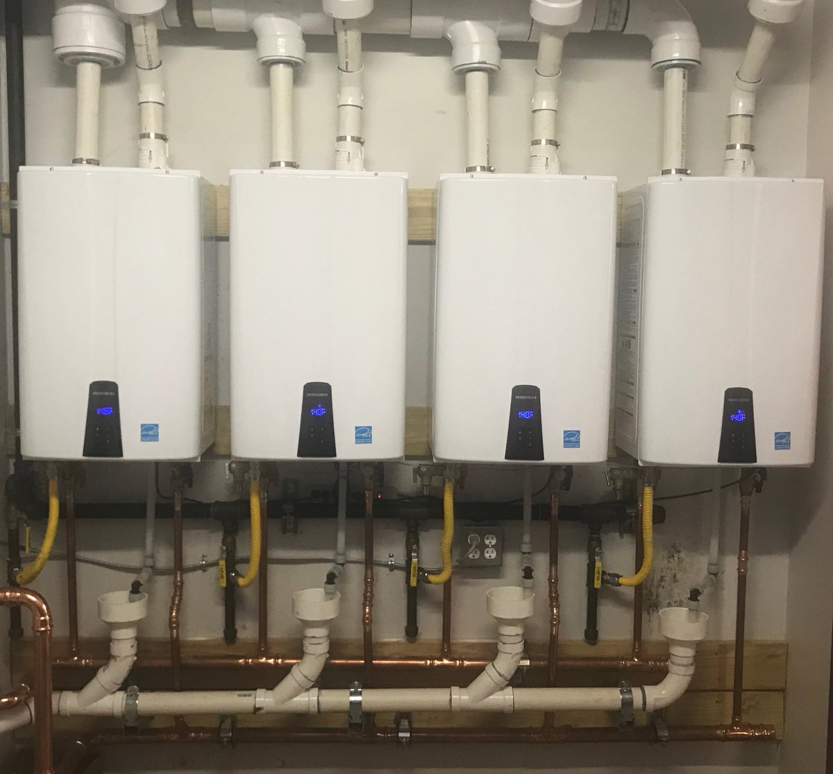 Navien, Inc. on X: When an elementary school in Oklahoma changed out their  75-gallon tank 3 times due to leaks, they decided enough was enough.  @Brananplumbing installed 4 cascaded and common-vented NPE