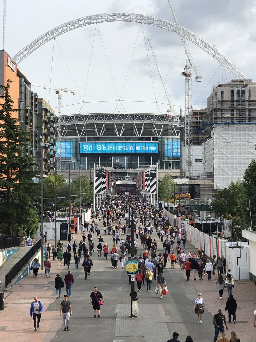 melisxbaker's tweet photo. Made it!! 😃 @edsheeran @wembleystadium #perfect https://t.co/h2ixKqHSEz