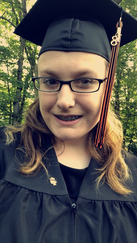 OwensMarina's tweet photo. @coursehero #Chgraduates #gradgoals2018 https://t.co/Uxle8OGI6y