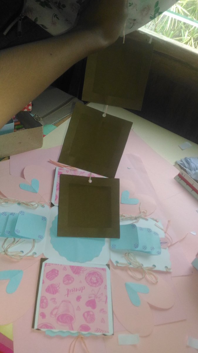 thealessandra_'s tweet image. Made to order 😍 by yours truly #explosionbox #loveforcrafts #crafts #craftsupplies #craftbuzz