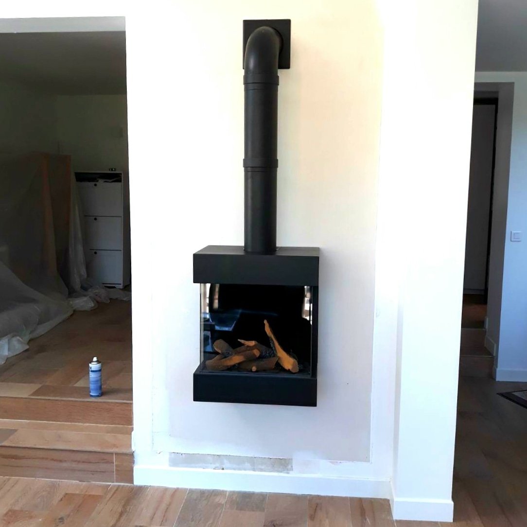 YokoTiplo's tweet photo. Poêle à gaz Diablo Next de @Drufires installé par #tiplo #grdf #poeleagaz #vivreautourdufeu https://t.co/x40jYK5Hui
