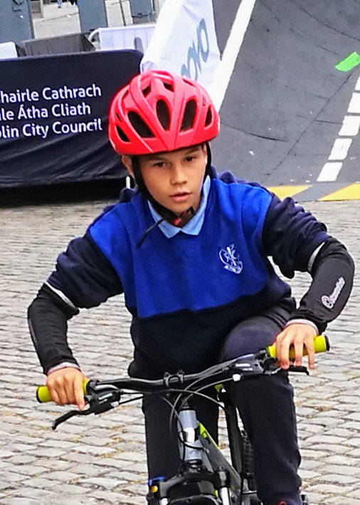 streetvelodrome's tweet photo. More shots of the youngsters at today's @InsyncBikes @DublinVelodrome at #SmithfieldSquare @VisitDublin @DubCityCouncil @dublincycling @events_DCC @bikeweekie @cyclingindublin #Moveinsync #mybikeweek https://t.co/mfa8hYOf4k https://t.co/rQWJNoFkeQ