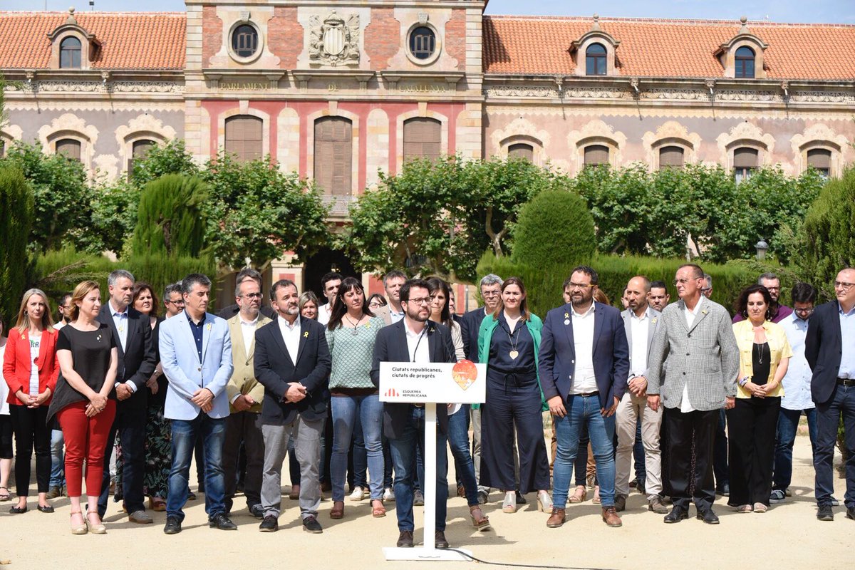 ERC_SJDespi's tweet photo. Presentats avui, al Parc de la Ciutadella, els caps de llista d'@Esquerra_ERC a les ciutats més grans del país, entre els quals, Josep Bracons, el nostre candidat per les Municipals 2019 a #SantJoanDespí.

Som garantia d'assegurar ciutats republicanes i de progrés! https://t.co/Ok7eWrzK5j