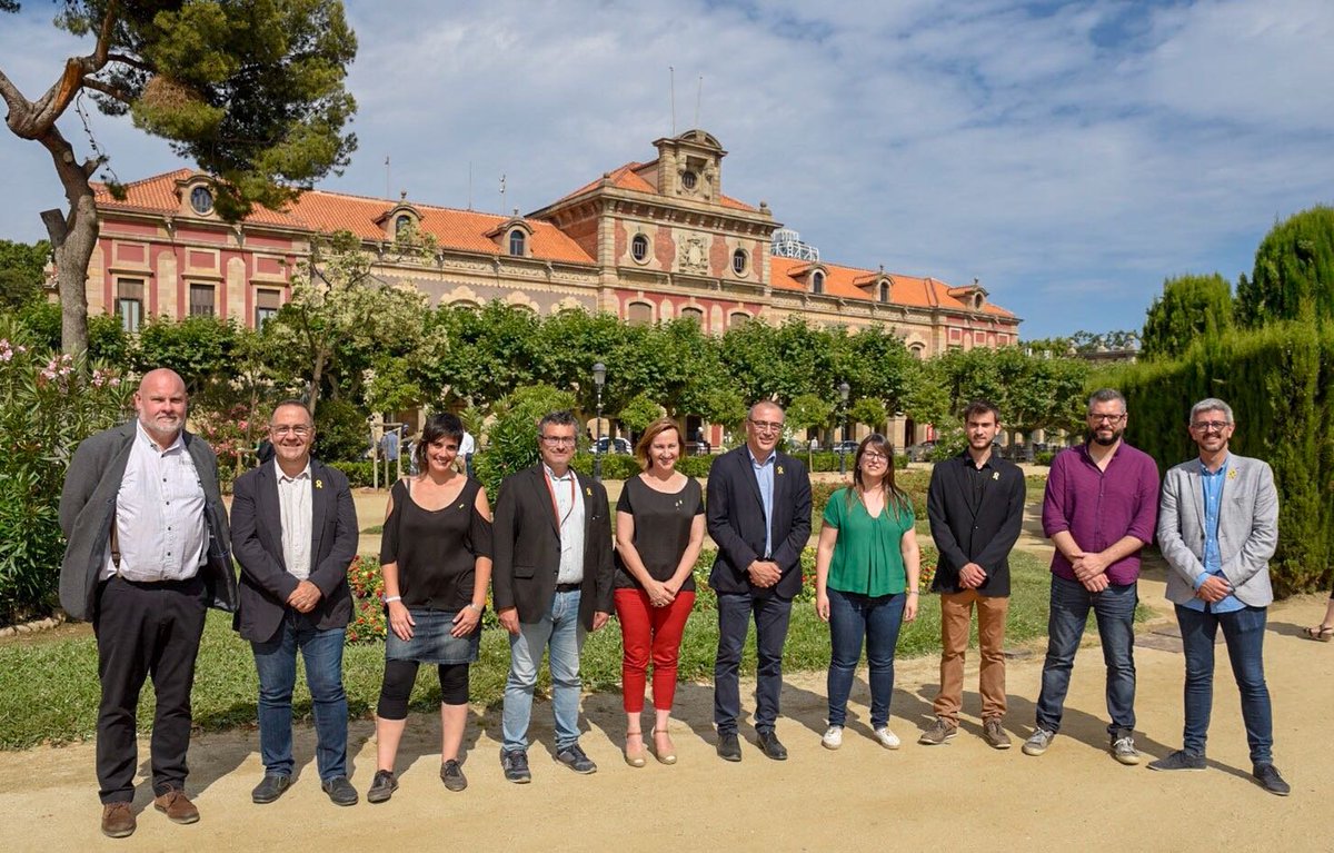 ERC_SJDespi's tweet photo. Presentats avui, al Parc de la Ciutadella, els caps de llista d'@Esquerra_ERC a les ciutats més grans del país, entre els quals, Josep Bracons, el nostre candidat per les Municipals 2019 a #SantJoanDespí.

Som garantia d'assegurar ciutats republicanes i de progrés! https://t.co/Ok7eWrzK5j
