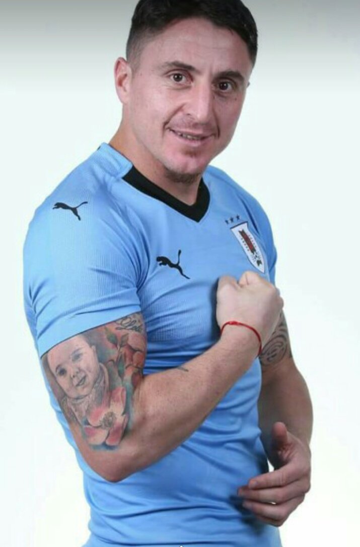 TodosMateo's tweet photo. Tuve el honor de conocerlo, de contar con él y de tener su apoyo. Nosotros logramos operar a Mateo y él tuvo su gran grano de arena. Para toda la familia es un ser especial, HOY ESTAMOS CONTIGO Y CON TODA NUESTRA CELESTE. Te queremos @Cebo_Rodriguez https://t.co/03XiQFF21A