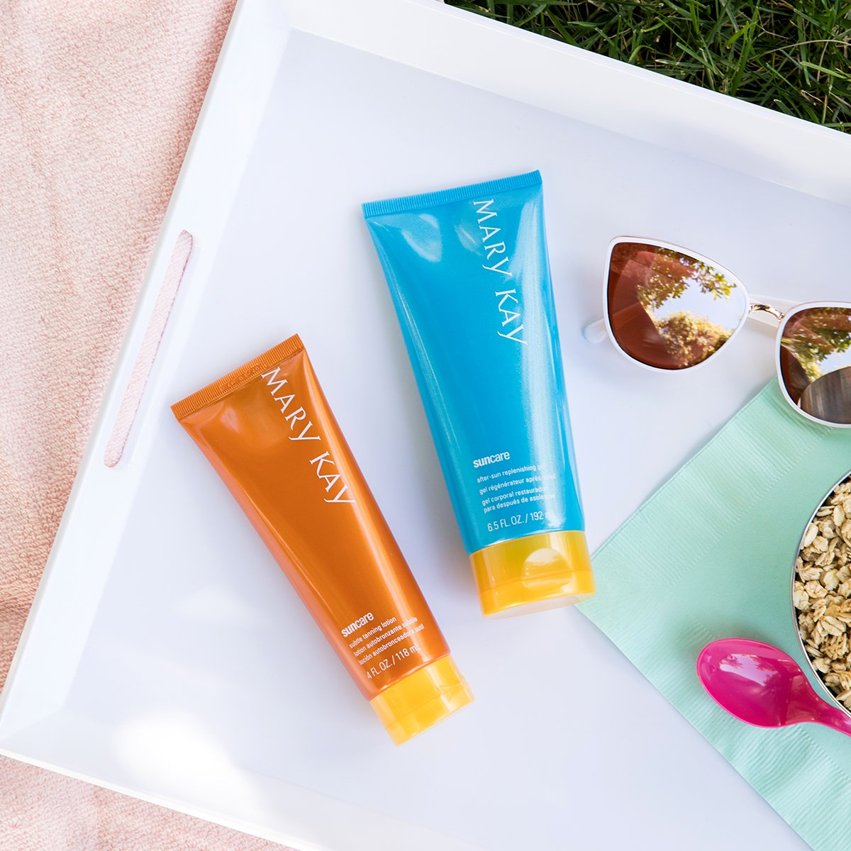 MaryKay's tweet photo. Summer fun has begun! RETWEET if you’re ready for the #FirstDayOfSummer! 😎☀️ #MaryKay https://t.co/K238rxY2sv https://t.co/AgH9moRvwL