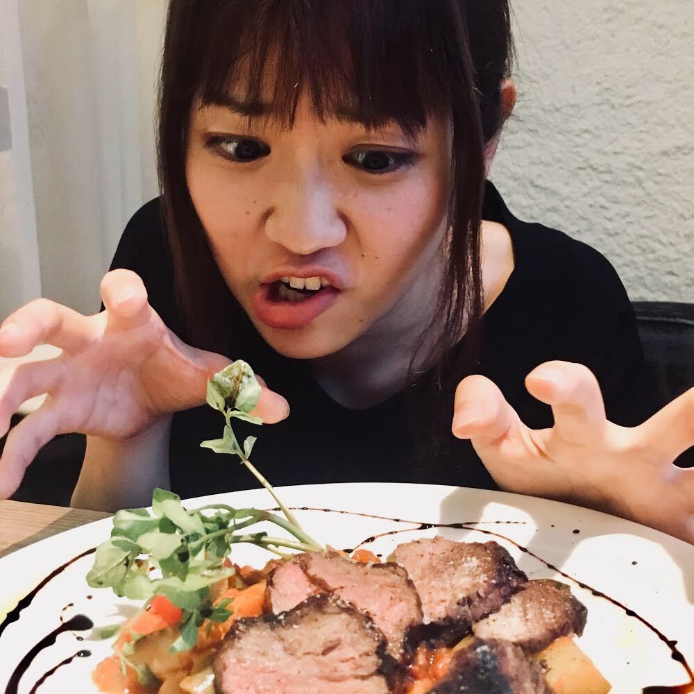 カエルカバン広報部 Kael Ink しろくろエキスポ 参加アーティスト 影由 イラストレーター ゲームなどで イラスト制作業をしつつ イベントにて筋肉を題材にしたイラストや雑貨を制作 販売 無差別に人をマッチョにする似顔絵もやってます