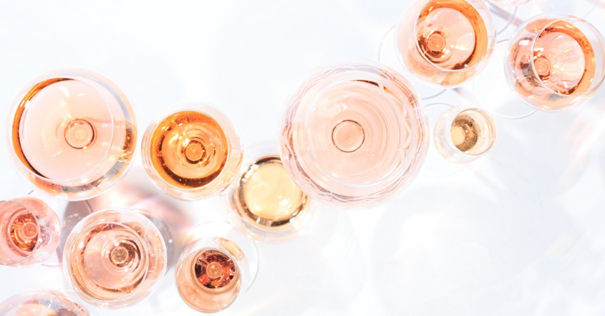 WineGuild's tweet photo. Inconnu Wine’s Lalalu 2017 Rosé is said to pair well with "watermelon, sweet corn, salty skin and sunburns.” Cheers to summer #wine! https://t.co/OC9lW5d61Y https://t.co/DCAgNAGs5R