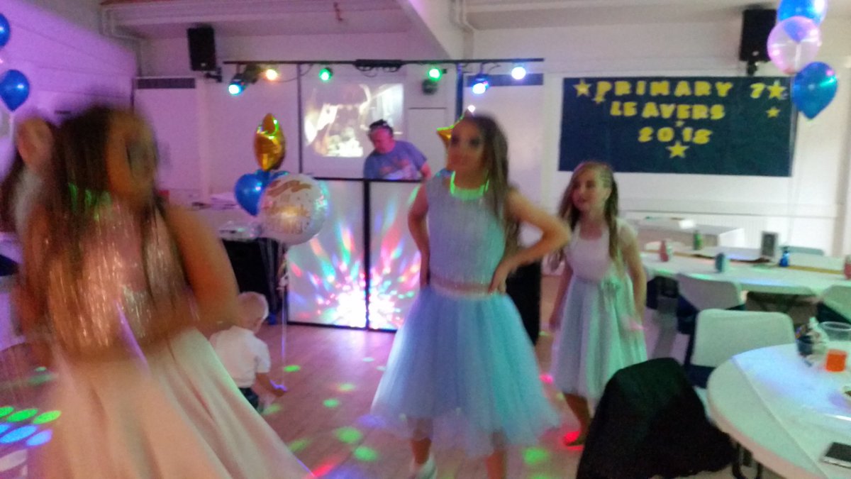 IbroxPrimaryP6T's tweet photo. Well what a night!!!  Absoultely fantastic and one they will remember for a long time.
#leavers'prom https://t.co/WE28QPo78V