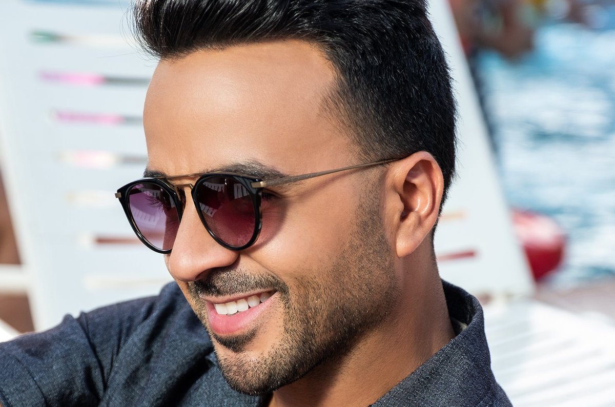 #VivaFriday! 🎶

Listen to the best new Latin music this week by <a href="/LuisFonsi/">Luis Fonsi</a>, @Pitbull, <a href="/Calibre50/">Calibre 50</a> &amp; more blbrd.cm/wX6z2g