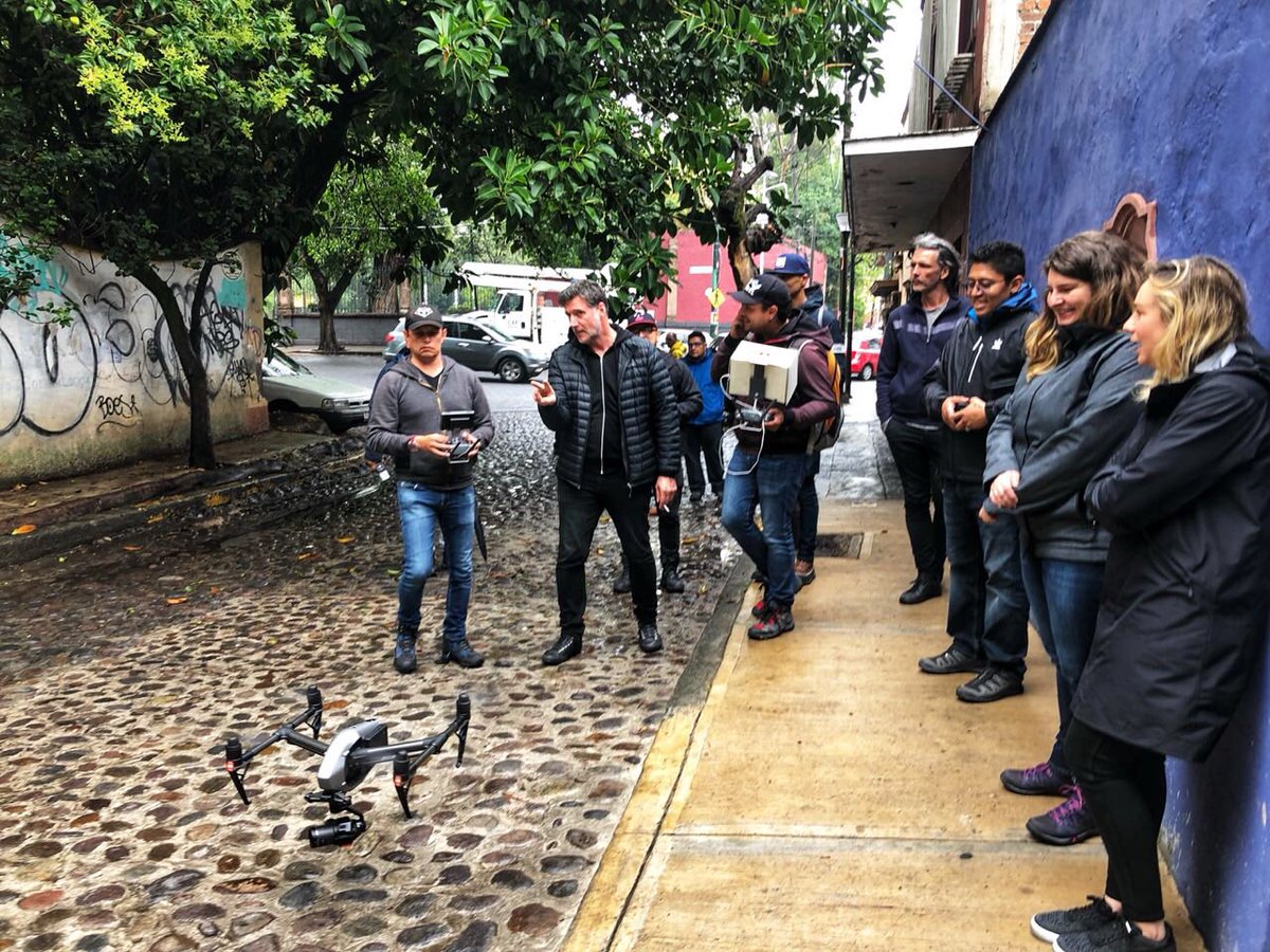 Hoy en #CDMX rodamos para @netflix y la agencia @WEAREBOND de NY Director/Fotógrafo @marcogrobphoto DP eigilbryld PE Paola Forero y @valmaauad