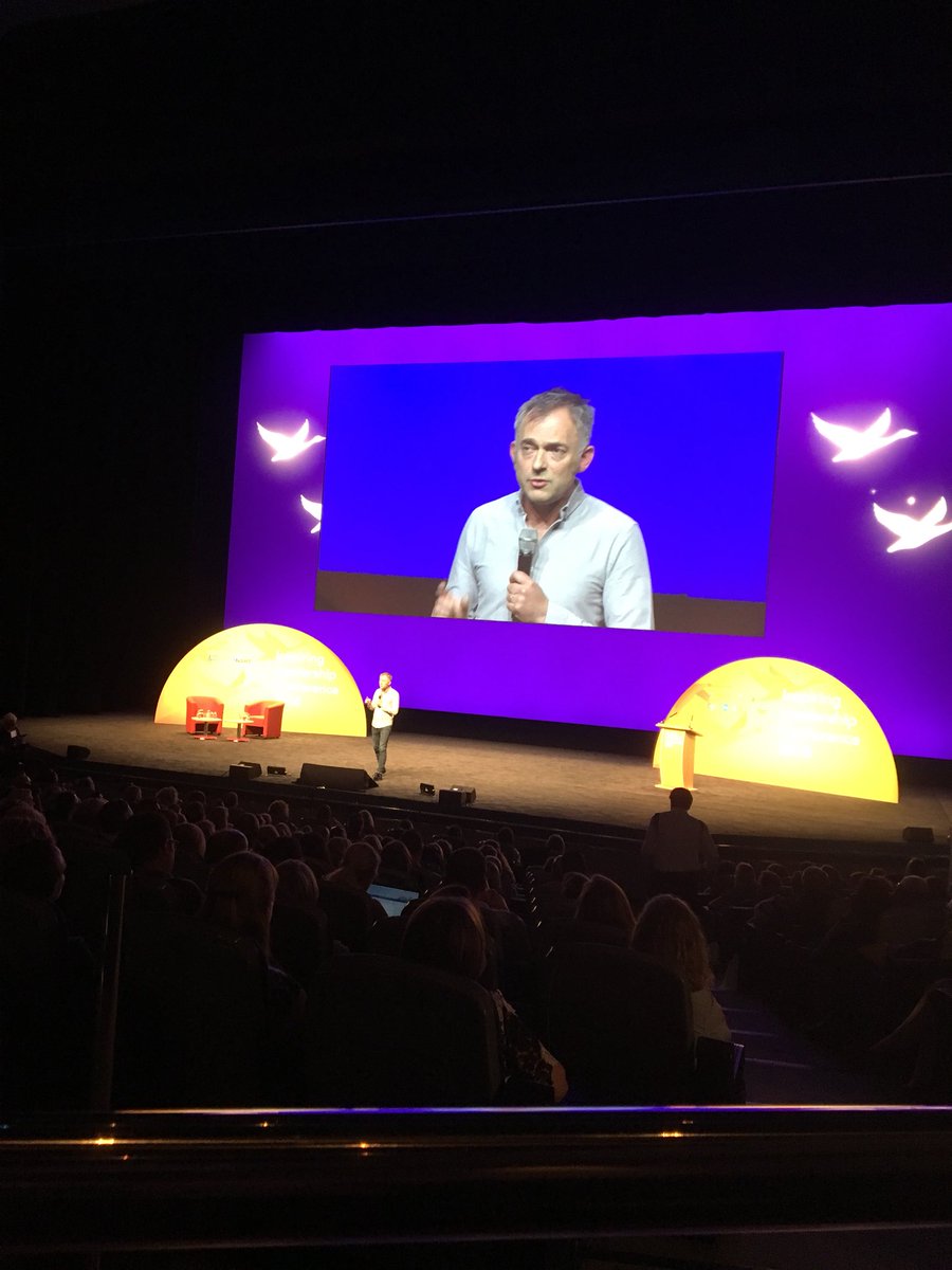 Inspired  by conductor Charles Hazlewood. <a href="/CharlieHazlewoo/">Charles Hazlewood</a>  <a href="/InspLdrshipConf/">Inspiring Leadership</a> Good leaders recognise: ‘We can all bring value’ and we can all ‘shine’ together. Enjoyed the singing too! @dmouldsCEO <a href="/ssavageExec/">Sue Savage</a> @kellis_HT