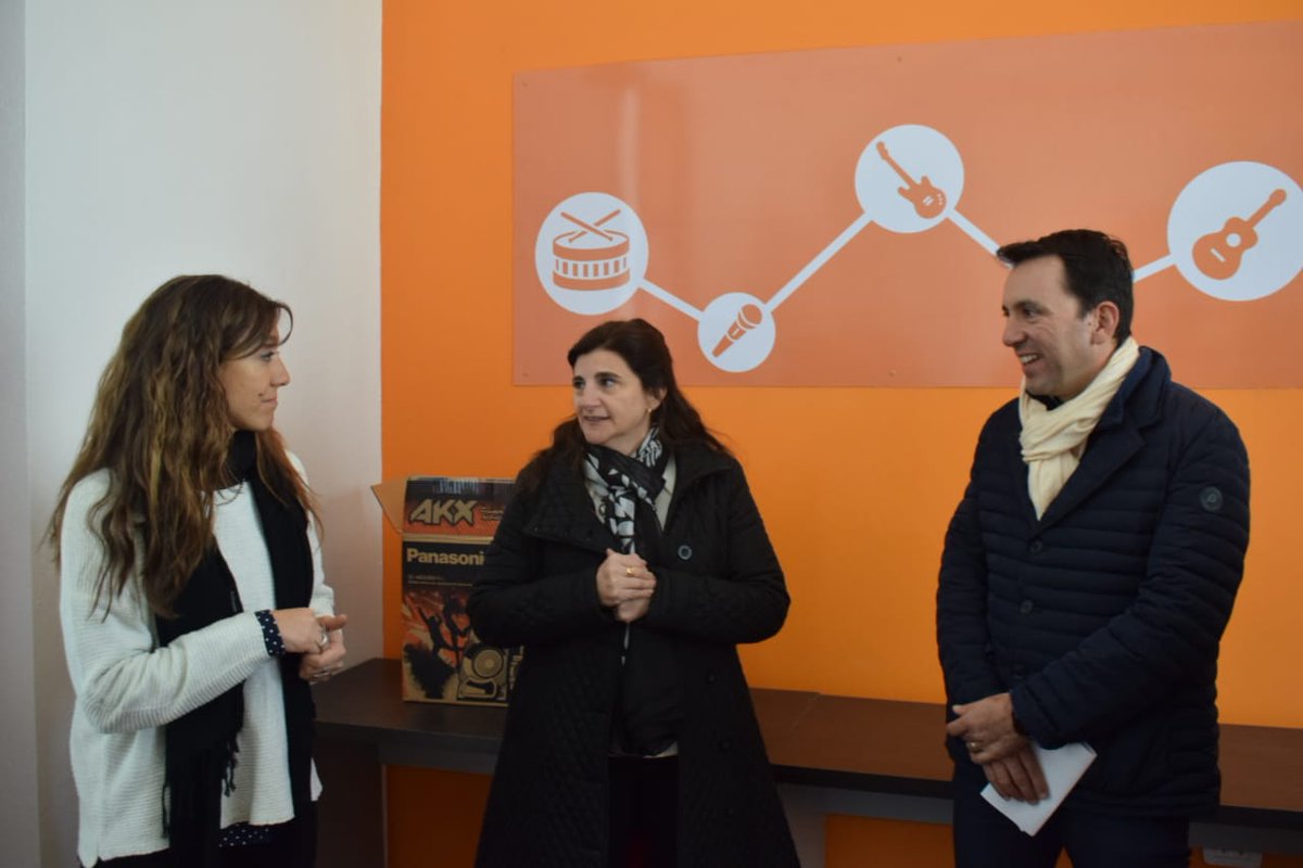 TadeoGZ's tweet photo. Estamos trabajando en la agenda de actividades para la Casa del Futuro de Godoy Cruz #inclusion #jovenes https://t.co/d6vyebRC4f