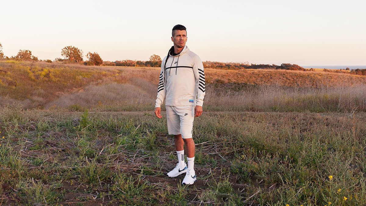NikeN7's tweet photo. With origins in the sky inspired by professional lacrosse player and N7 Ambassador, @j_thompson74, this is the new N7 Collection.
 
Available at https://t.co/p9Ls7gM4Vj and select retailers on 6.21, Canada’s National Indigenous People’s Day. https://t.co/KRivQJDRlE https://t.co/JiVp1OsGn8