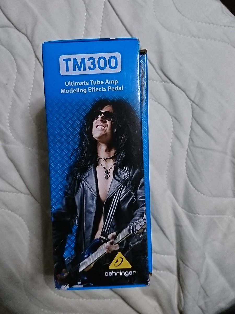 heavy_player's tweet photo. サウンドハウスで三千円の安物エフェクターTM300
使ってみて、思いの外ええ音で驚いた( ; ゚Д゚)!!
使い方としては、ブルースドライバーに近い。単体でも歪むし、TSとしても悪くない。
三千円の割には中々仕事してくれる、いい買い物した。
#エフェクター
#ギター
#TM300 https://t.co/DkBu2IU6ei
