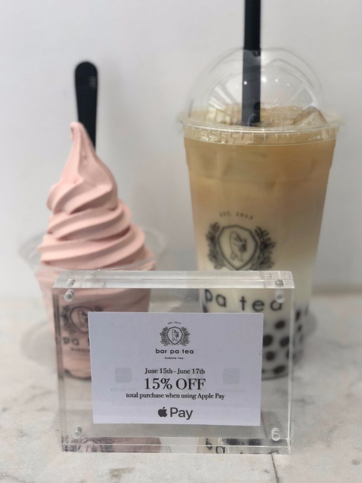 clovercommerce's tweet photo. Hey #NYC - cool off this weekend with a visit to our friends at @BarPaTea.
From refreshing drinks to soft serve stay cool all weekend and if you pay with #ApplePay on Clover, get 15% off your purchase. Find them in #NoLita! #loseyourwallet #barpatea #bubbletea #clovercommunity https://t.co/X44iKRAxiK