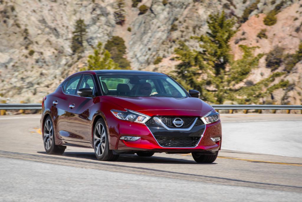 NissanUSA's tweet photo. The 2018 #NissanMaxima earned the 5-star NCAP overall safety rating from the @NHTSAgov. https://t.co/RvvuNosgq1