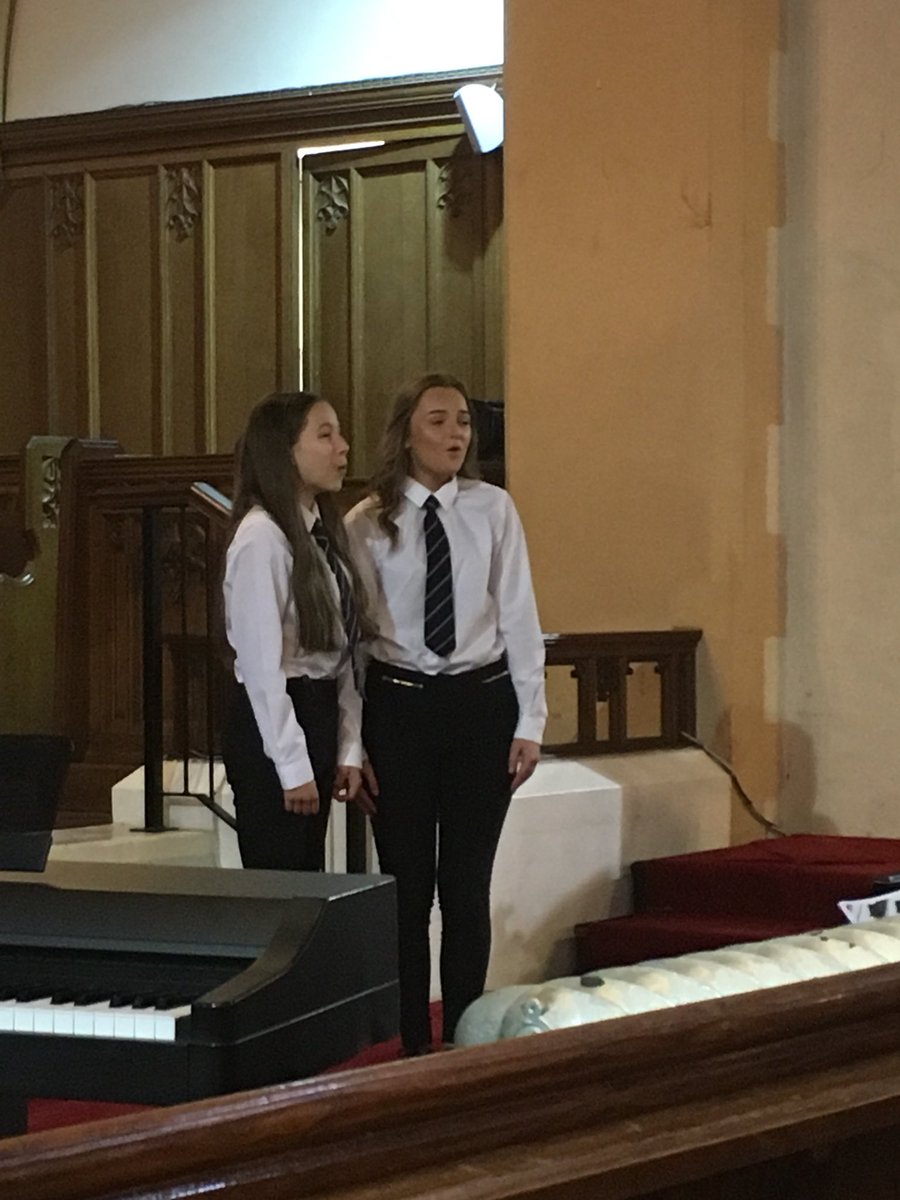 Perfformiad hyfryd yn Llansamlet heno ferched. #balch