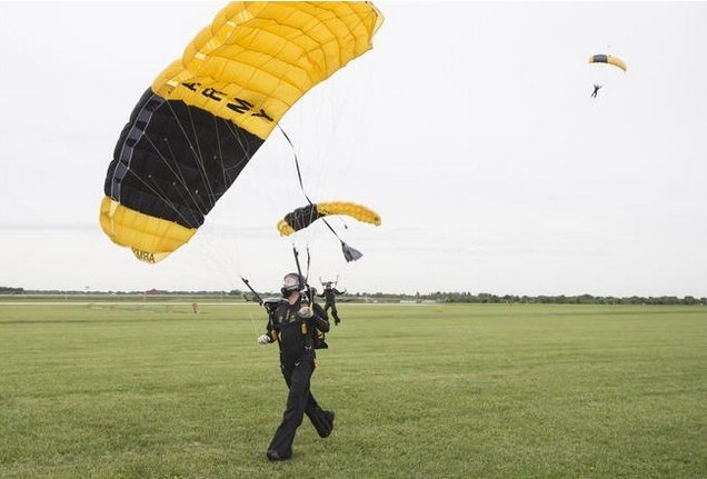 The largest skydiving event in the country is headed to Rochelle this fall. ow.ly/alIU30kweU3