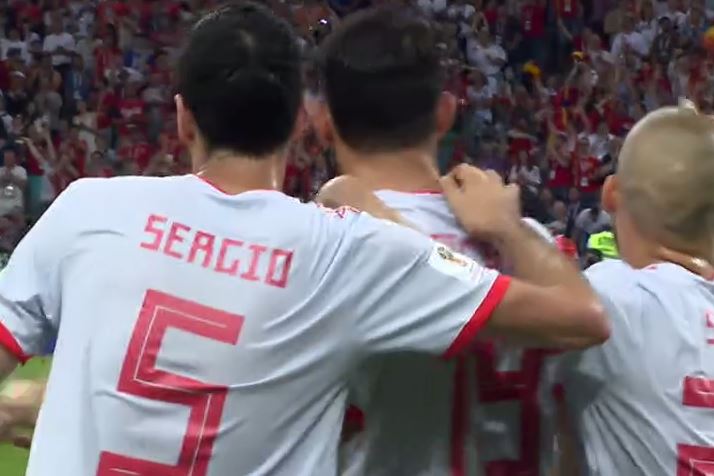 elchiringuitotv's tweet photo. ¡GRAN ACCIÓN INDIVIDUAL de Costa para BATIR a Rui Patricio con un disparo cruzado! Minuto 24. #POR 1-1 #ESP ¡YA en #ChiringuitoInside! 
https://t.co/TnNs32D4GM https://t.co/P0gL5n1FF9
