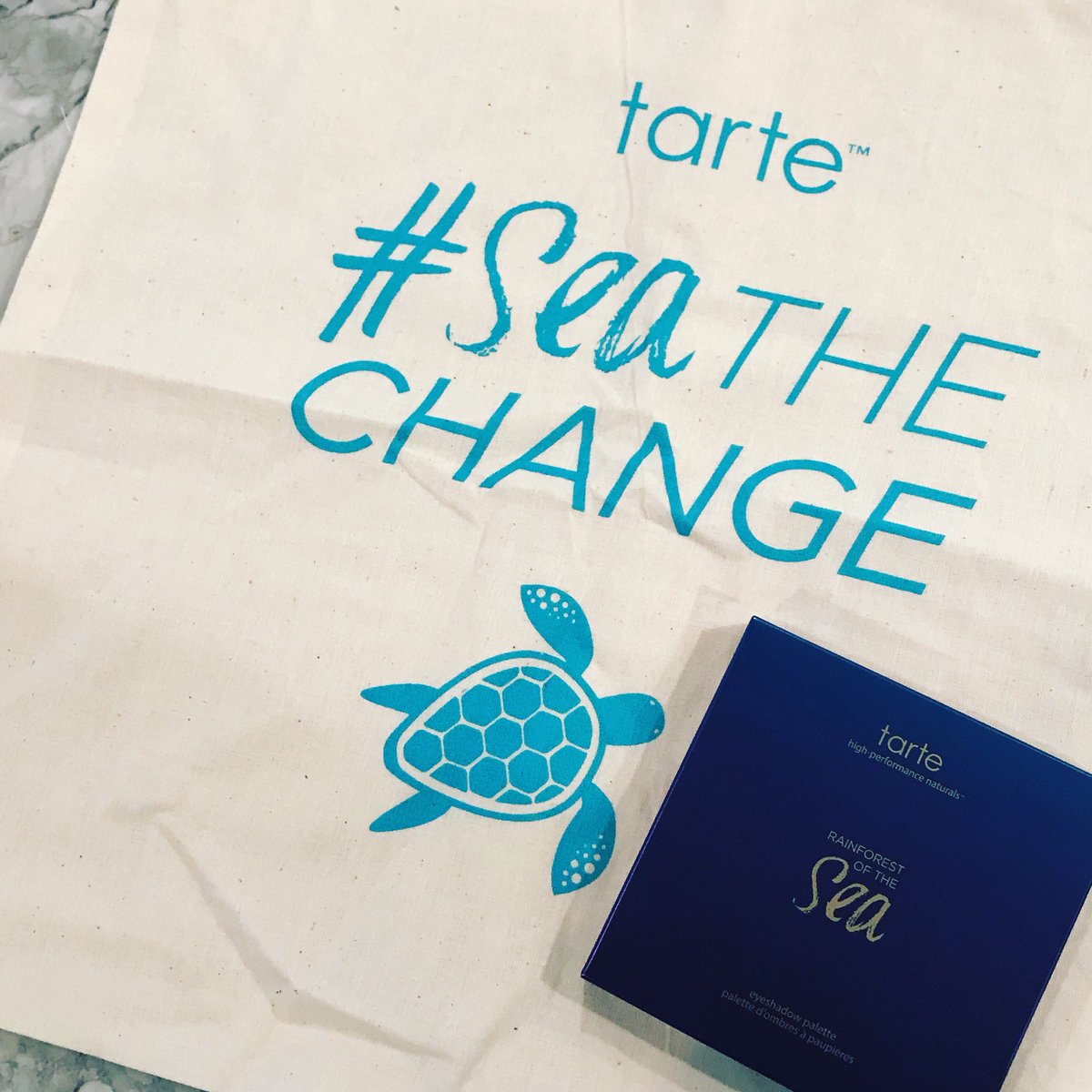 Want to get me? Just have a gift with purchase 🤣 @tartecosmetics #tarte #tartecosmetics #seathechange #rainforestofthesea