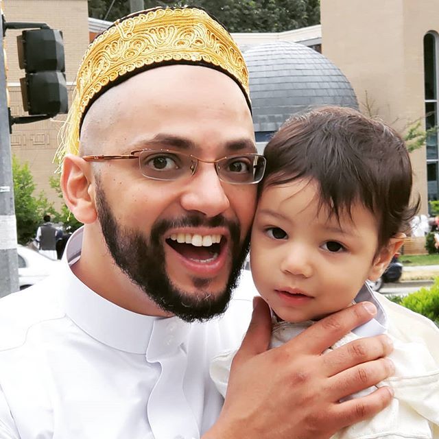 transcoms's tweet photo. عيدكم مبروك وتقبل الله خير اعمالكم وادخلنا فسيح جناته بدون حساب.

Eid Mubarak and May Allah accept your good deeds and grant us the heaven with his mercy.

#عيد_الفطر
#eidmobarak 
#eidalfitr https://t.co/9eqQeZMqdU https://t.co/dvSPVHMyNo