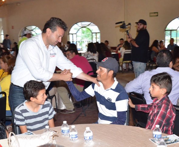 eldiariodeson's tweet photo. Apoyan deportistas proyecto del aspirante a la alcaldía de #Nogales, @JORGEFREIG y  del candidato a diputado por el V Distrito, @LuisRamiroRdgz #ElPuma https://t.co/jWsG99ZA1q https://t.co/Nd7PGv4wCa