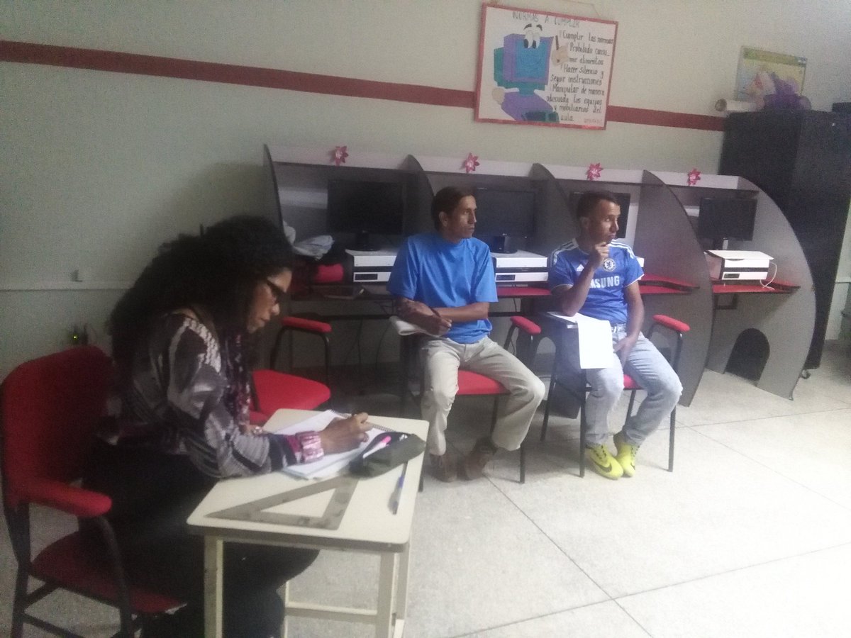 CEIFPMBARINAS's tweet photo. Formación de docentes para el ejercicio de la función Directiva Ambiente del Municipio Bolívar #FormacionNacionaldeDirectoresMPPE #FormandonosParaEducar #Barinas @solesole27 @JauaMiranda https://t.co/Wi2xWFlQBE