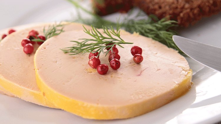 E io che ieri sera postavo,su Instagram,che non avrei più bevuto Champagne,mangiato il Caprice des Dieux e il foie gras e oggi #macron e #conte hanno fatto la pace!!!! Ok,riprenderò le “cattive” abitudini