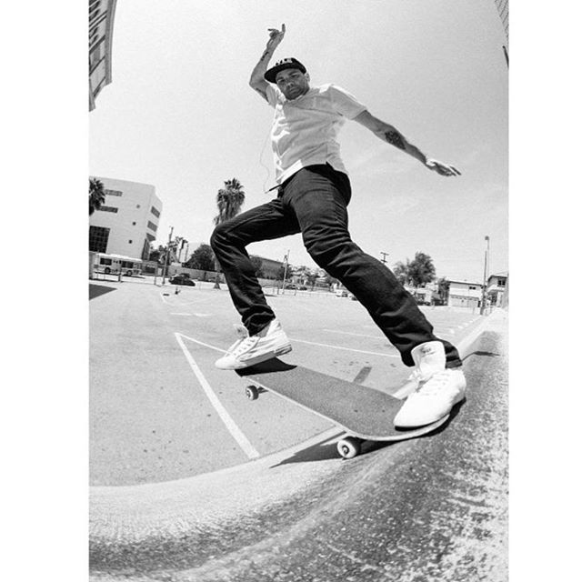 #TBT F.S. Tailslide #DTLA 2016 📸 <a href="/jacobmessex/">jacob messex</a> #DANNYMINNICK #HUF #SKATEBOARDINGSAVEDMYLIFE ift.tt/2JGmVQv