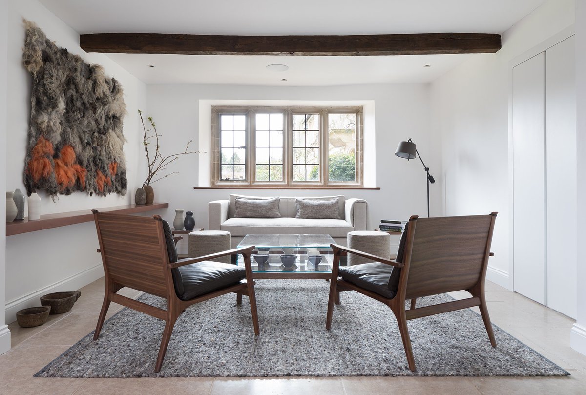 Ease into the weekend in these gorgeous walnut and leather @_StellarWorks chairs. Few chairs are this beautiful from behind.

Spatial &amp; #InteriorDesign and Project Management by Pippa Paton Design
Photography by Paul Craig
