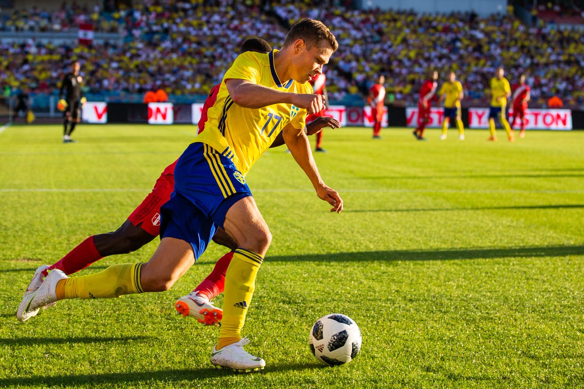 TÄVLING!

FÖR VARJE mål Sverige gör under VM, lottar vi på 1x2.se ut en landslagströja (värde 1000 kronor). 

För att delta behöver du RT:a denna post &amp; FÖLJA oss på twitter!

Gör Sverige 1 mål = 1 tröja lottas ut.
Gör Sverige 10 mål = 10 tröjor lottas ut.