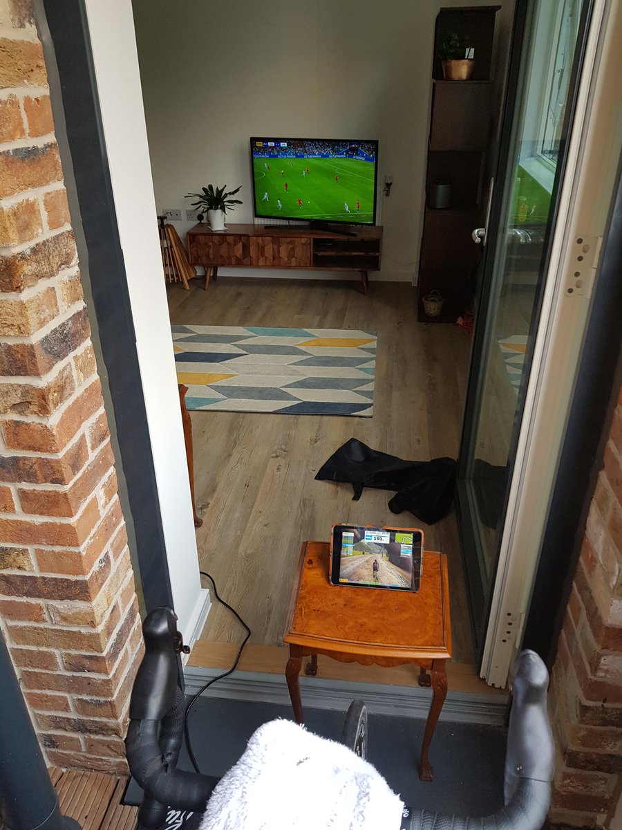 Enjoying a cracking #WorldCup game! Sweating away on #zwift 

#fridaysession #zwiftsetup